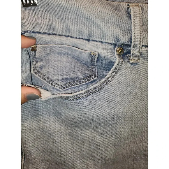 Women's Seven7 High-Waisted Light Wash Jeans 14 - Picture 7 of 7